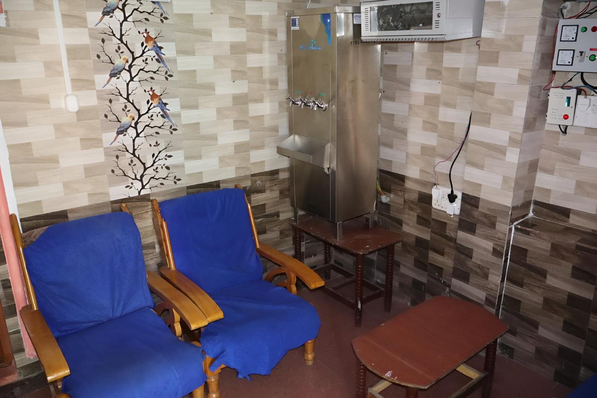 Aadhi Hotel
