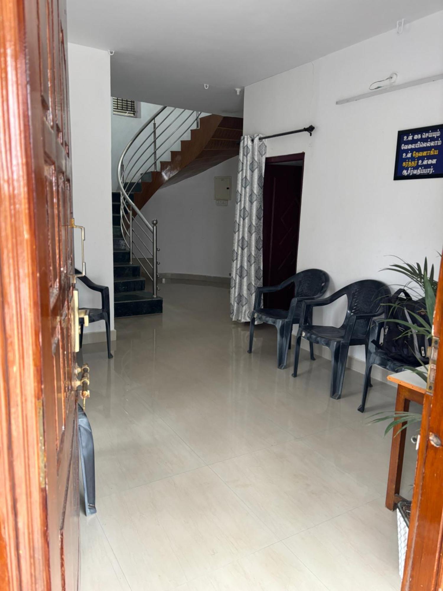 Crown Crest Homestay Ooty