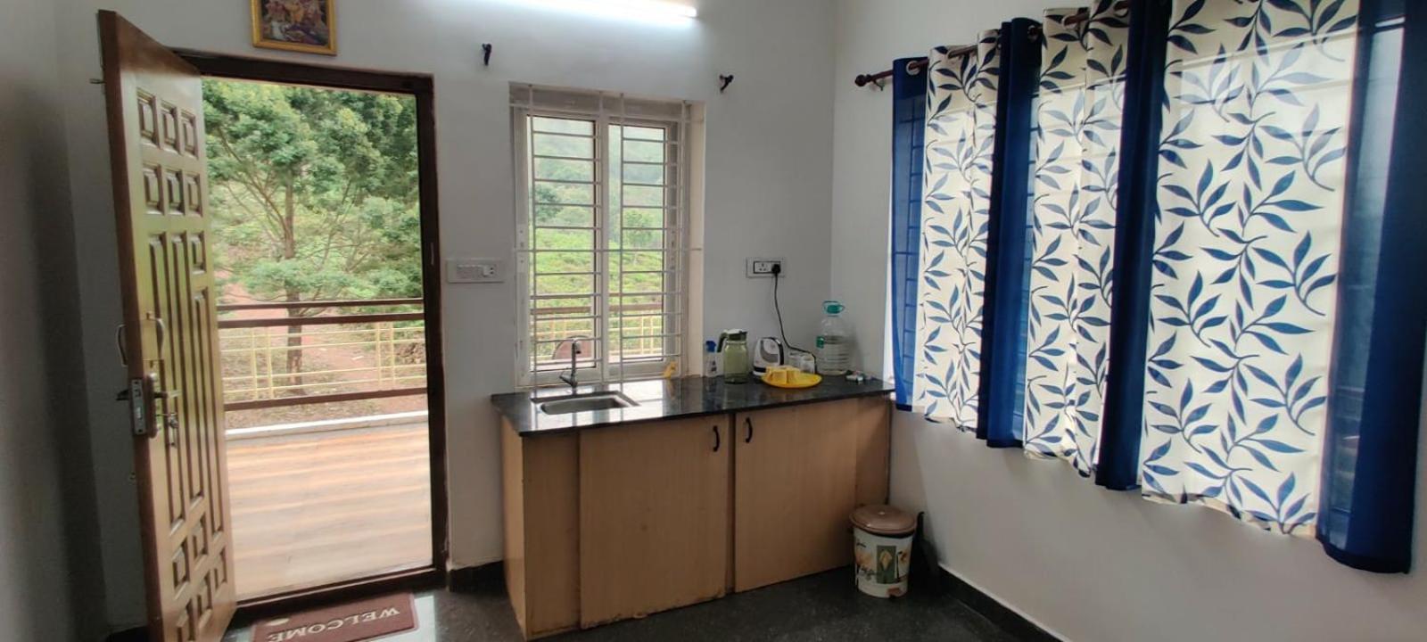 Sandy 4 Bhk - Only Adults Allowed