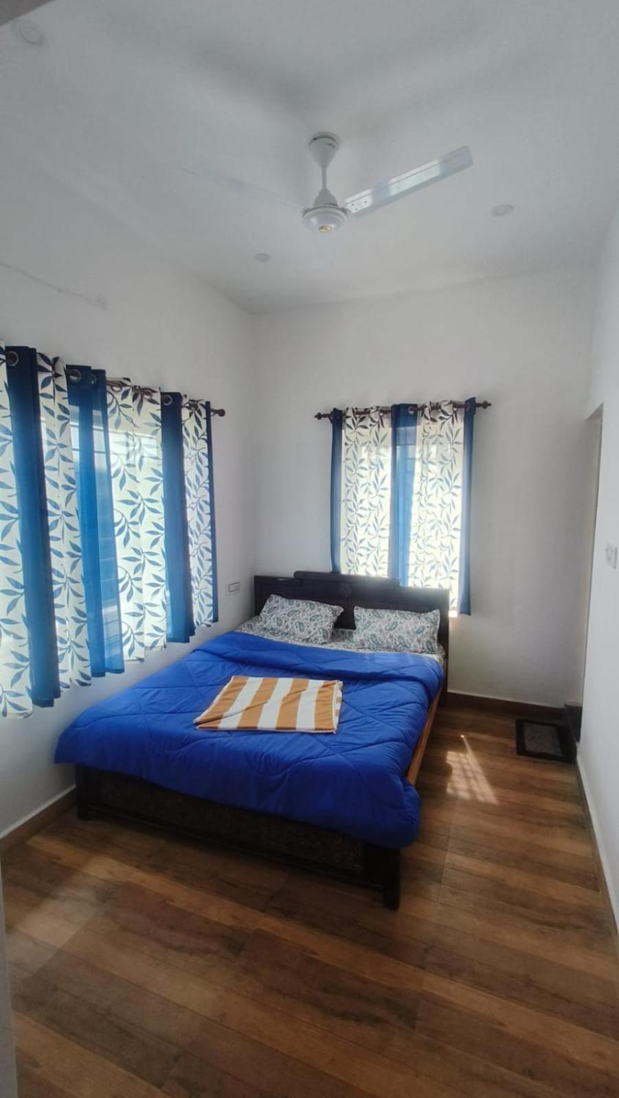 Sandy 4 Bhk - Only Adults Allowed *