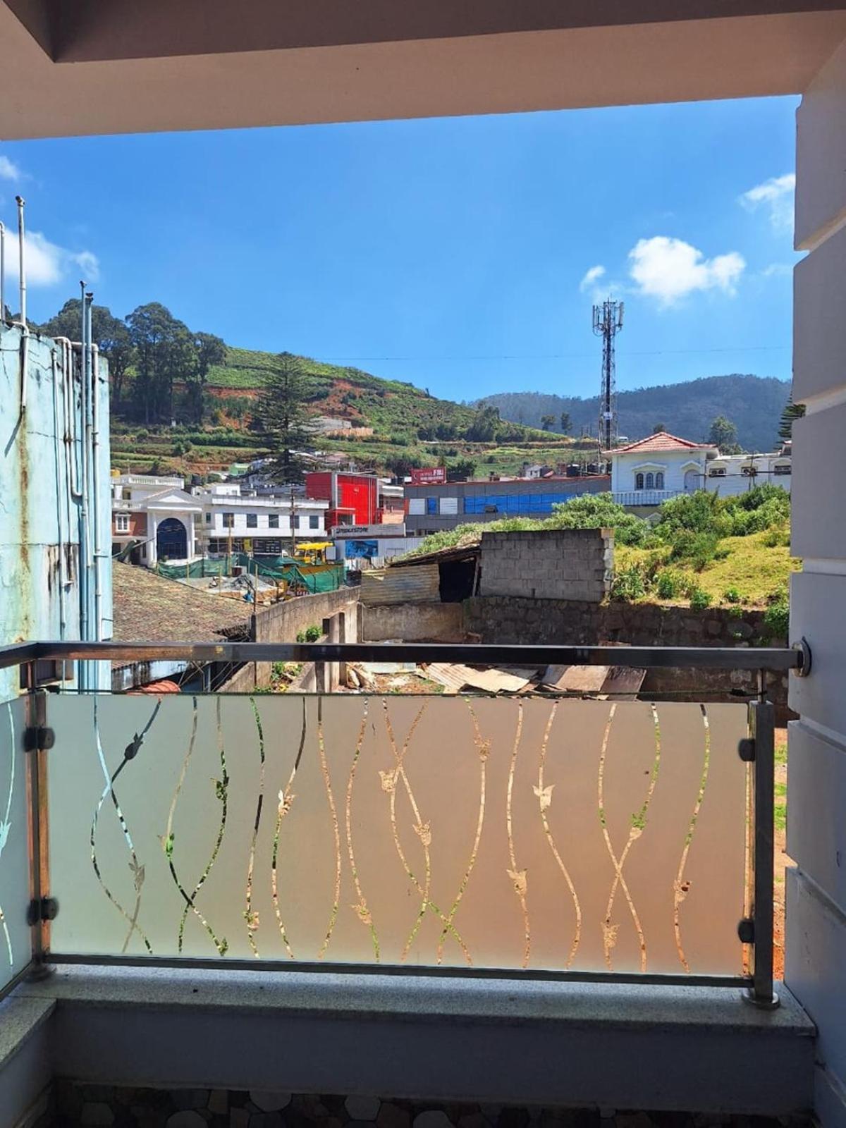 Golden Gate Luxury By Lexstays Ooty