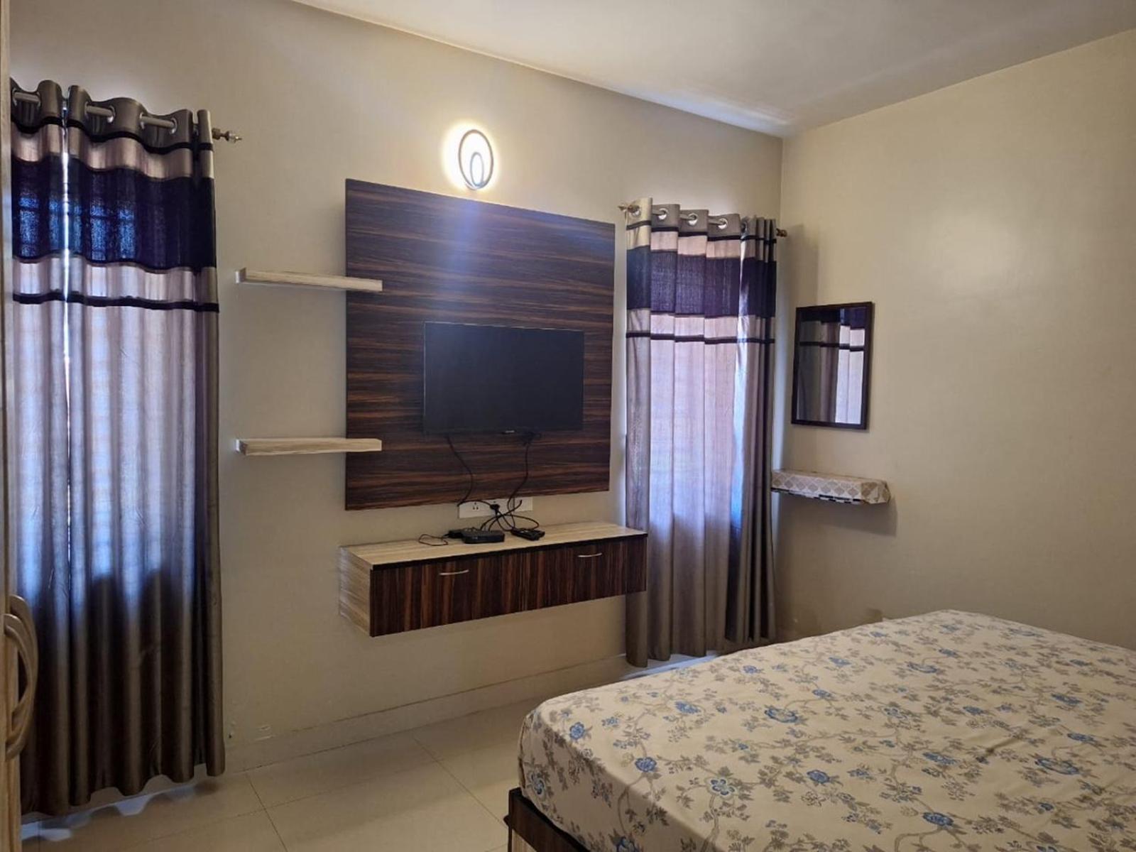 Golden Gate Luxury By Lexstays Guest house