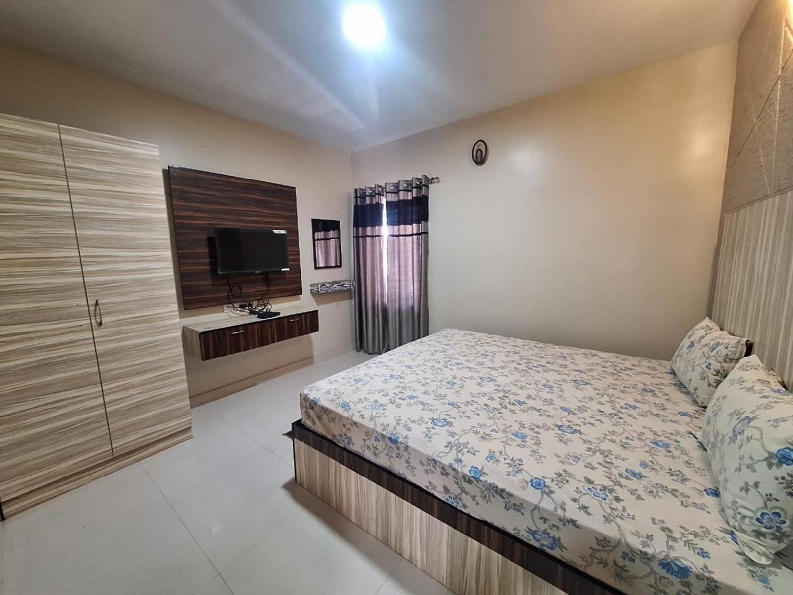 Golden Gate Luxury By Lexstays Guest house