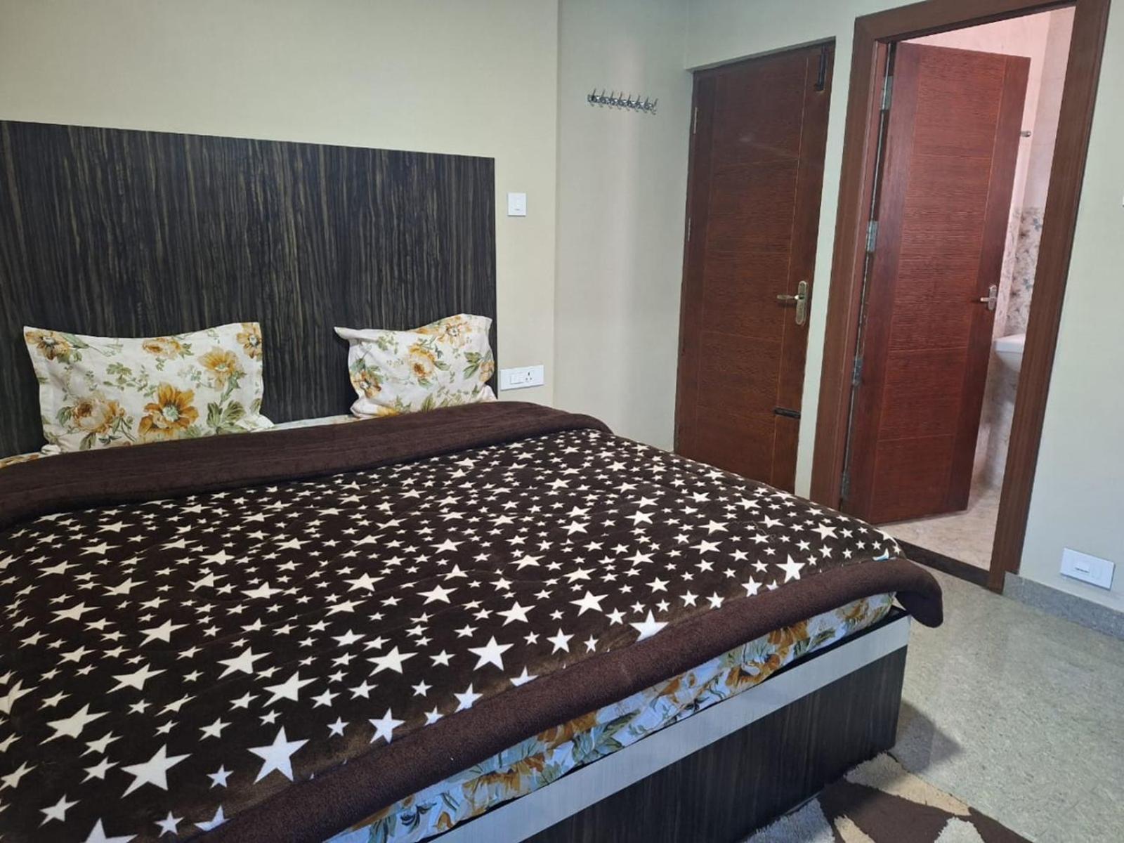 Golden Gate Luxury By Lexstays Guest house *