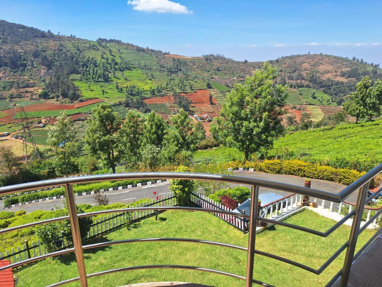 Villa Heavens Hill View By Lexstays Ooty