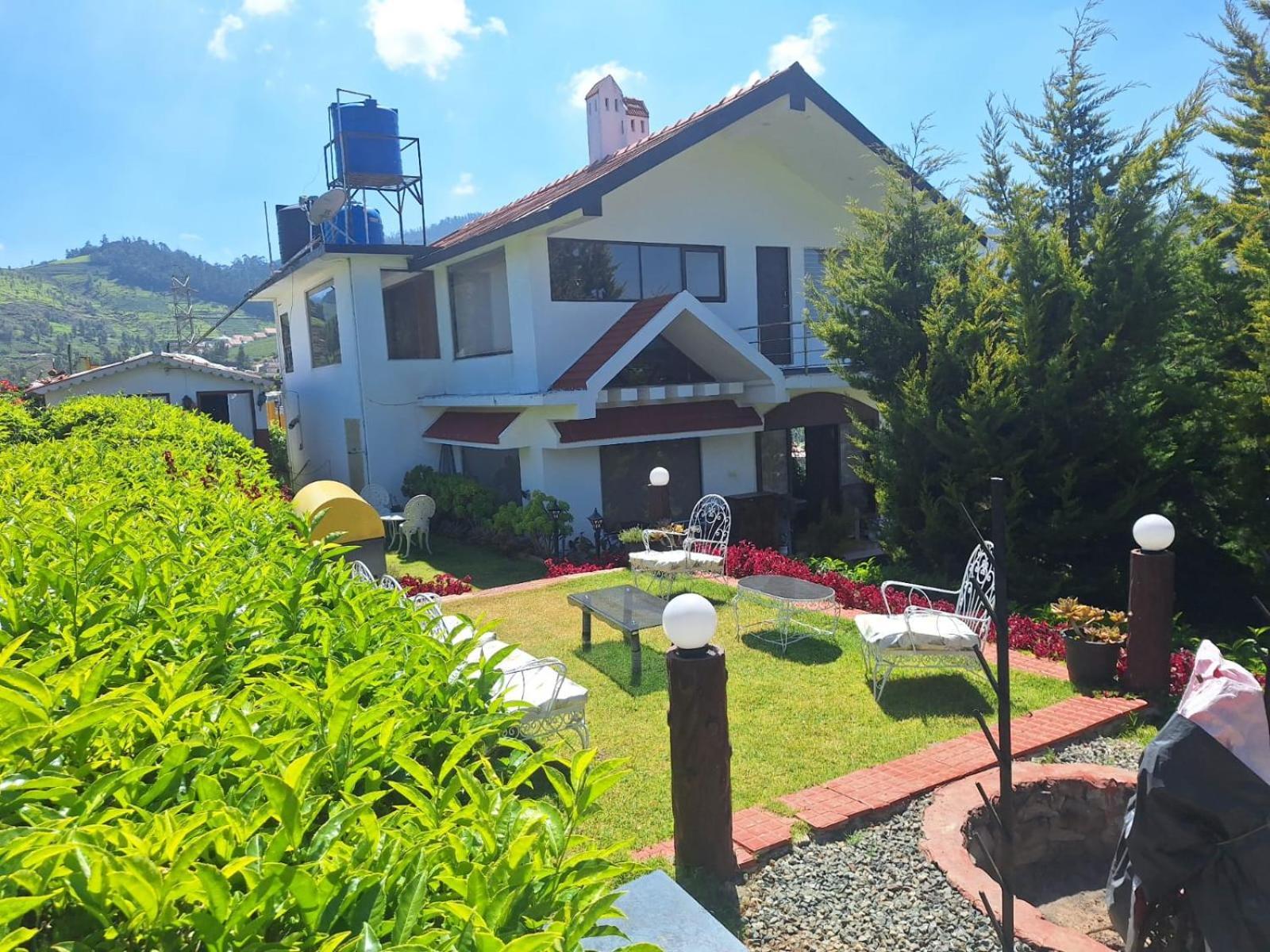 Heavens Hill View By Lexstays Villa Ooty
