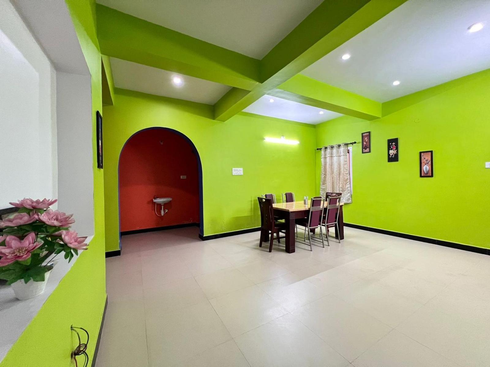 Golden View Homestay Ooty