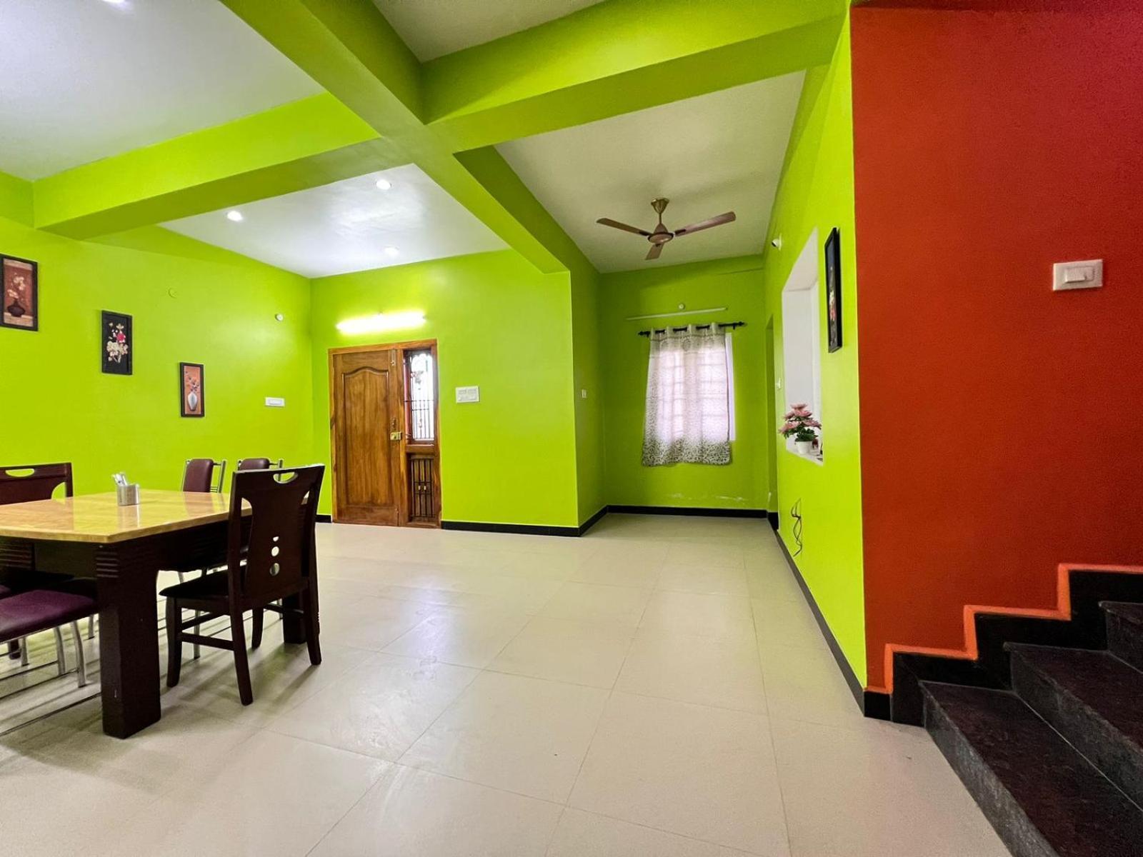 Golden View Homestay