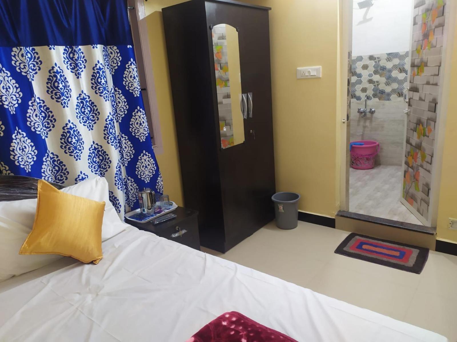 Homestay Golden View *