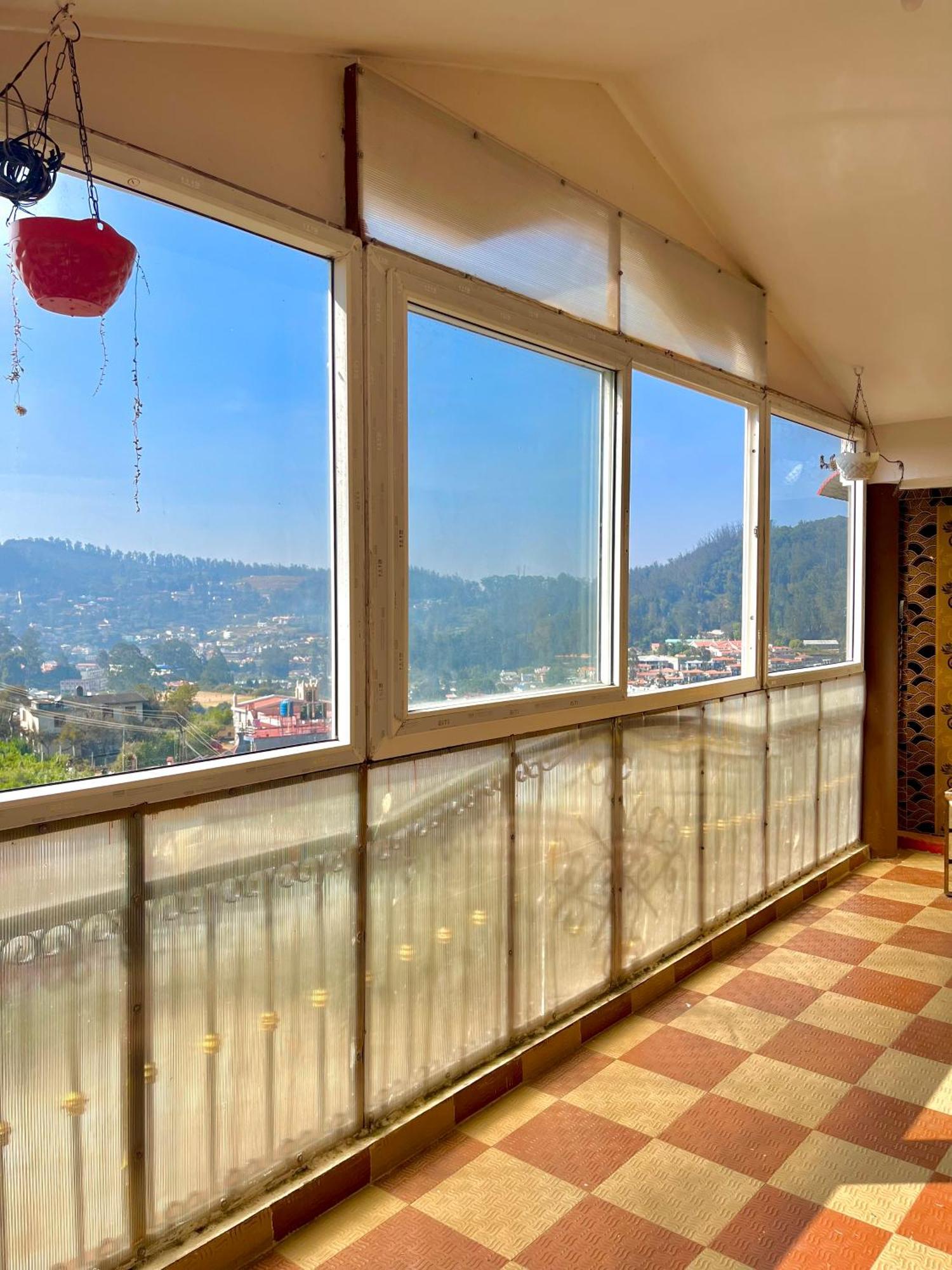 Hilltop 3bhk & 4bhk Ooty