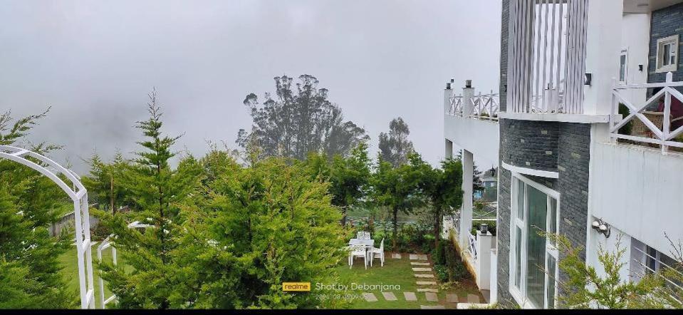 Orchard Valley View * Ooty