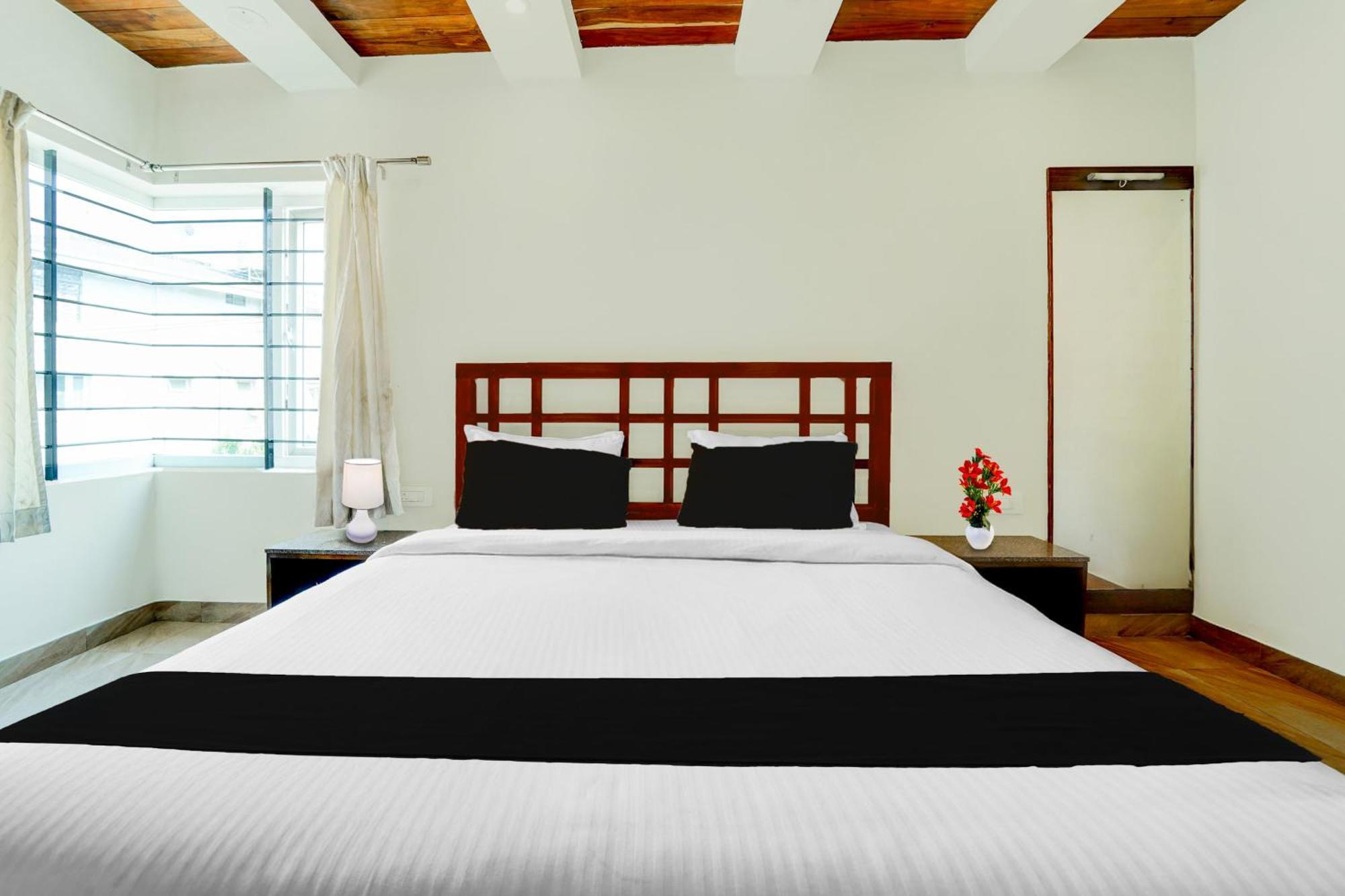 Super Collection O Charing Cross Apartment