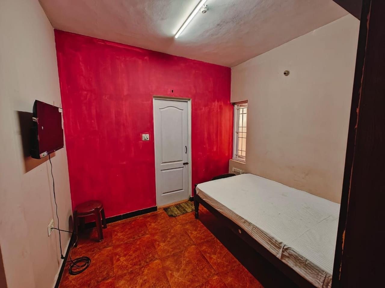 Lakshmi Hotel