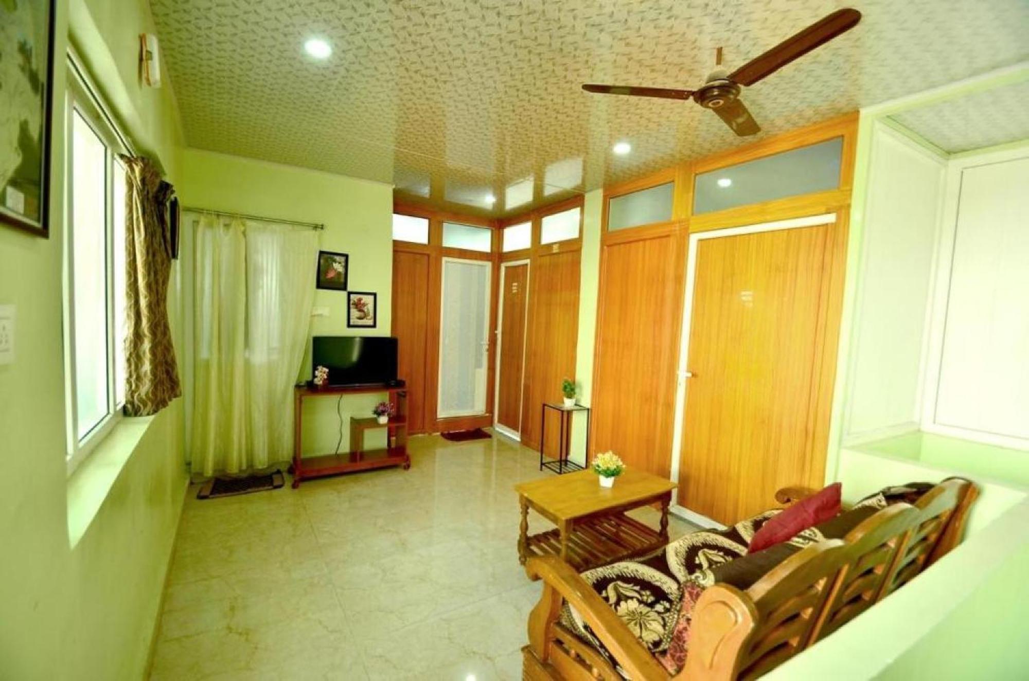 Hotel Blossom Spring