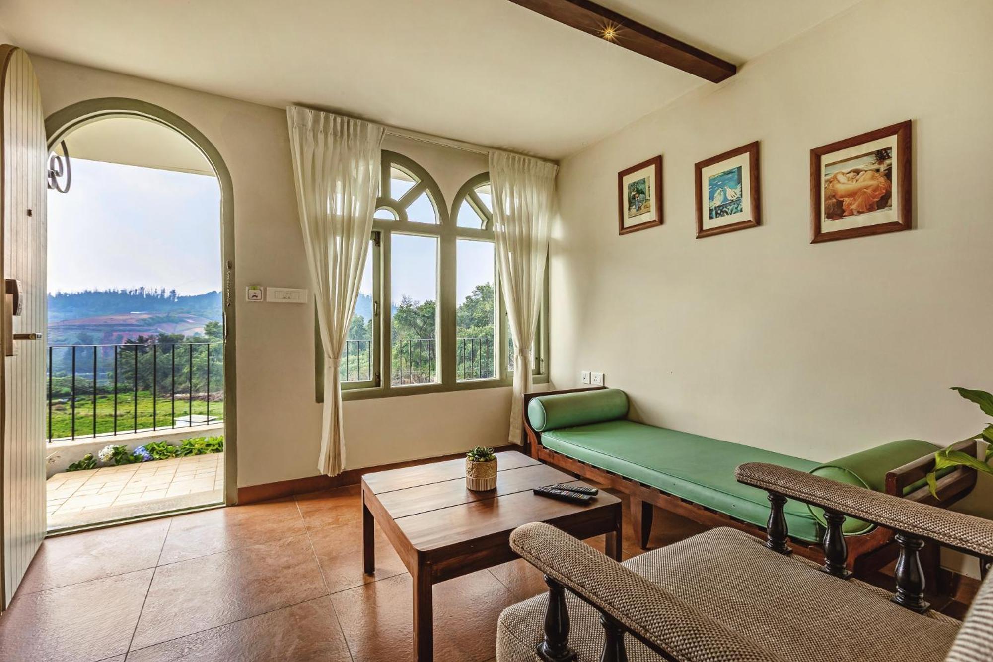 Resort Mango Hill Shola 4*