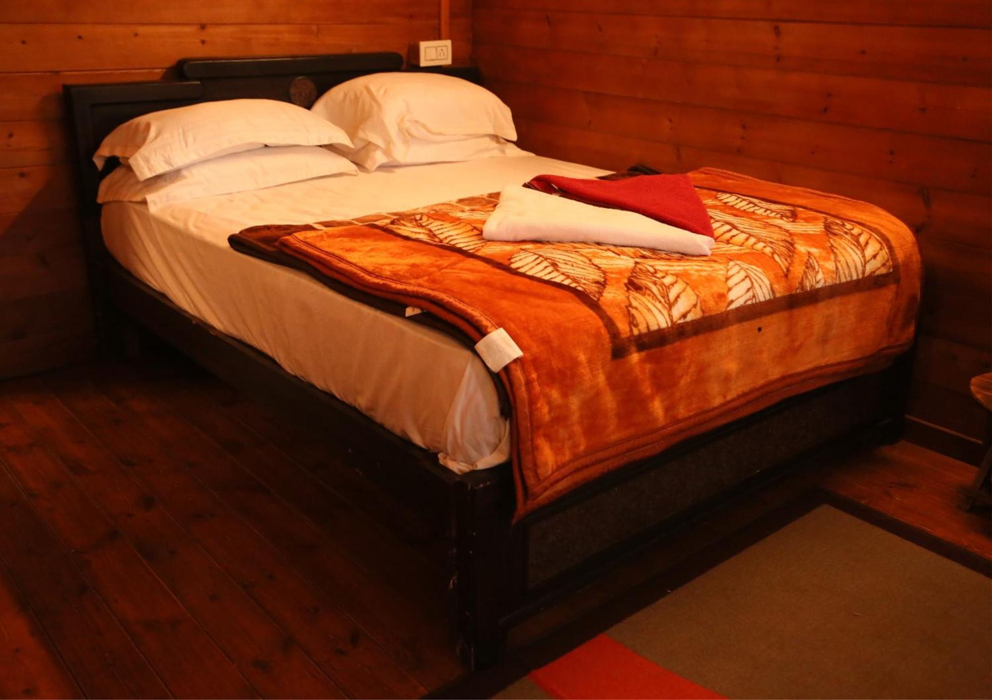 Joy Eco Woodhouse - 3 Bhk House (adults Only) Ooty