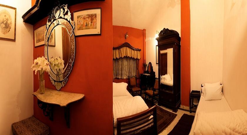 The Red House 3*