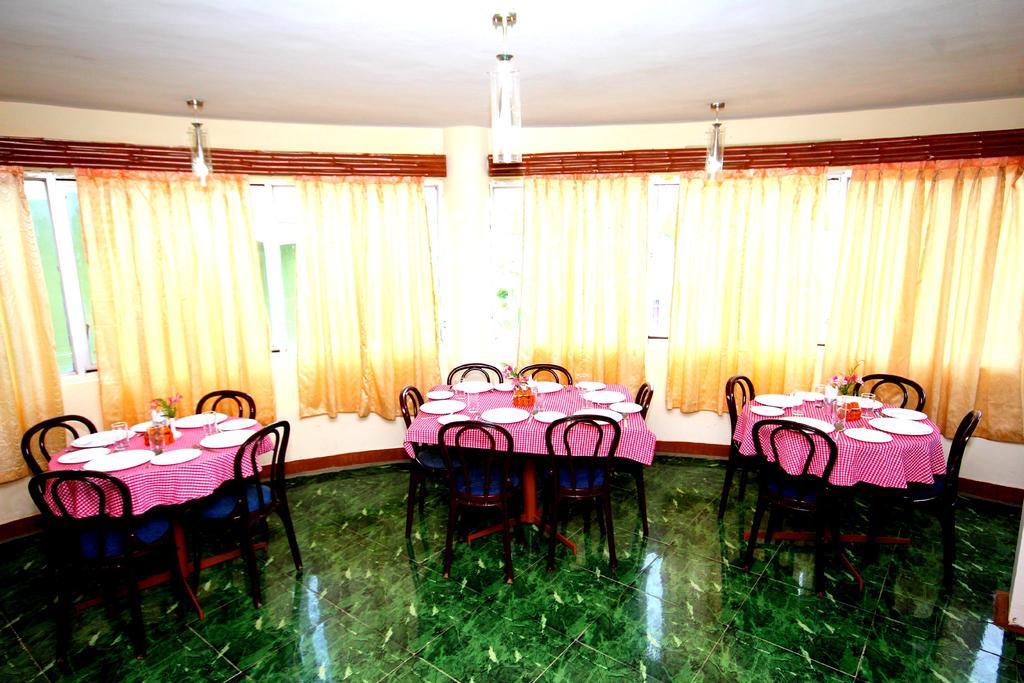 La Flora Amberley Resort, Ooty