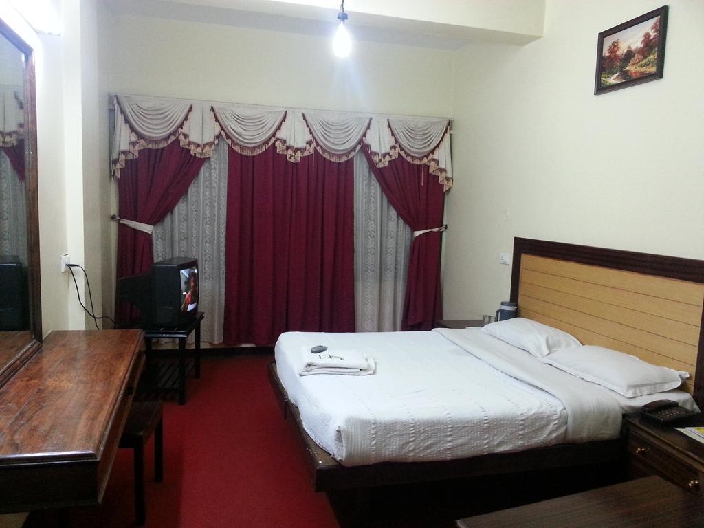 Hotel Preethi Palace Ooty