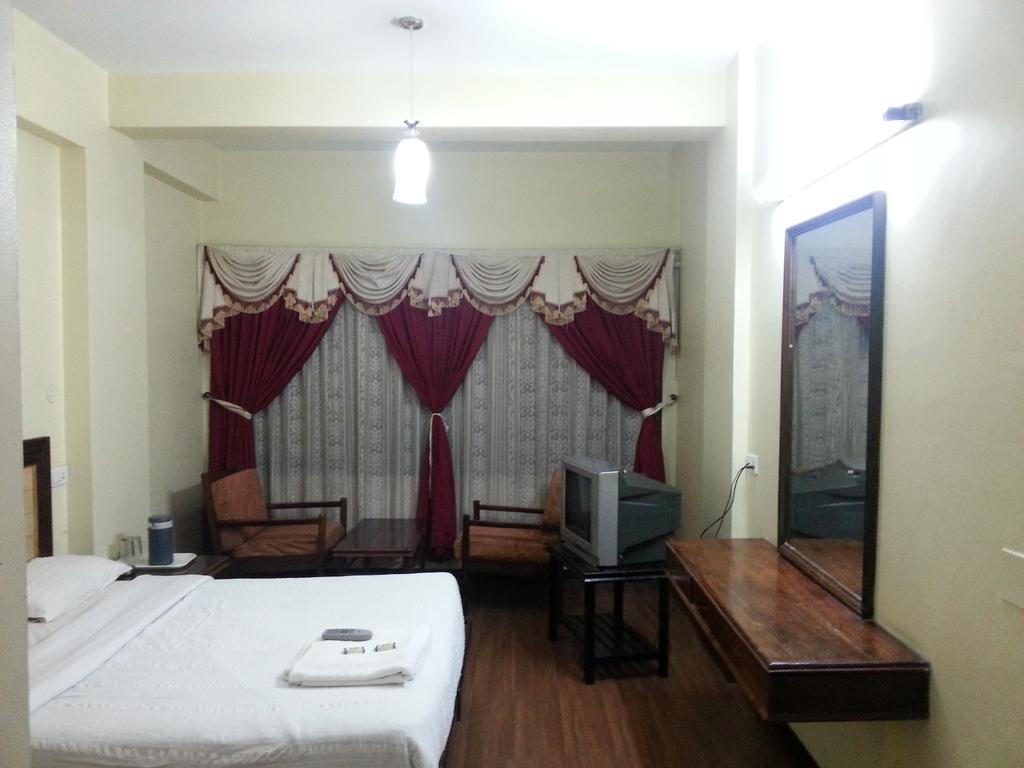 Hotel Preethi Palace