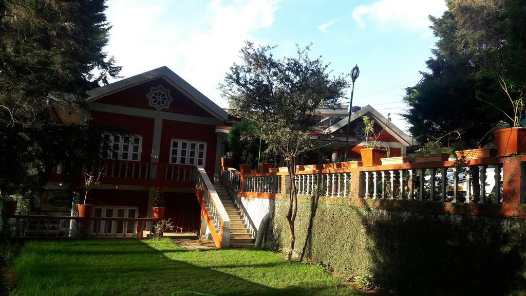 Bed & Breakfast The Red House