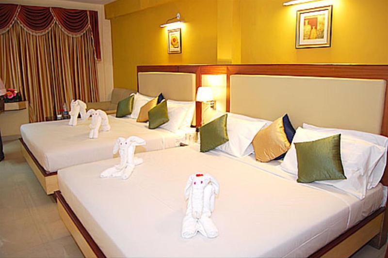 Hotel Ponmariresidency 3*