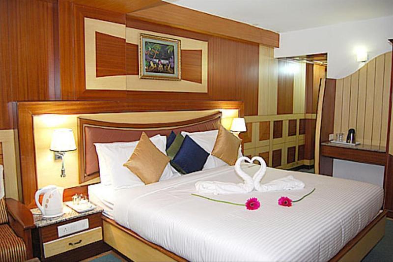 Hotel Ponmariresidency 3*