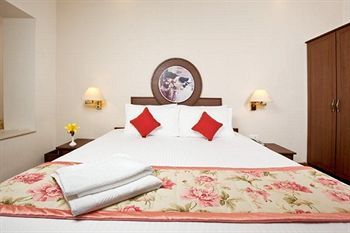 Resort Club Mahindra Derby Green,