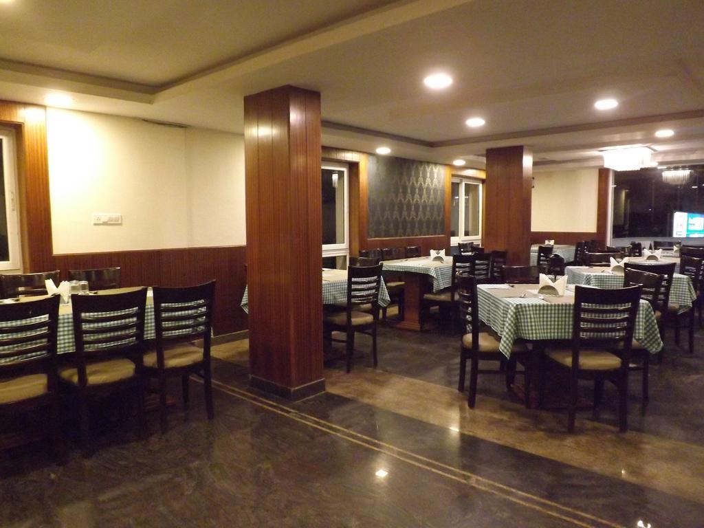 The Majestic Crown Hotel Ooty
