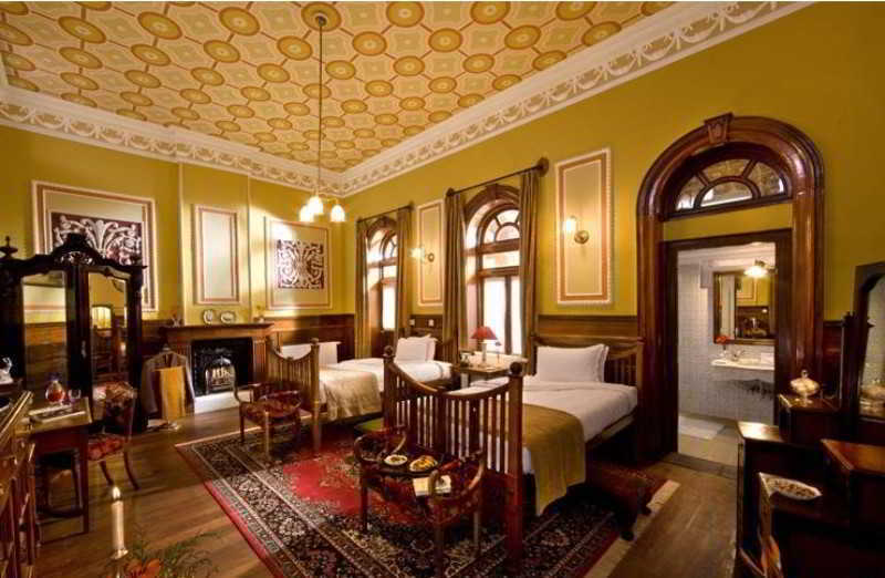 Hotel Welcomheritage Fernhills Royal Palace Ooty