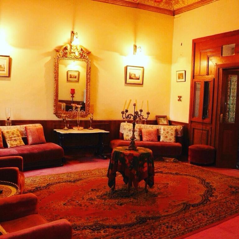 The Red House Bed & Breakfast Ooty