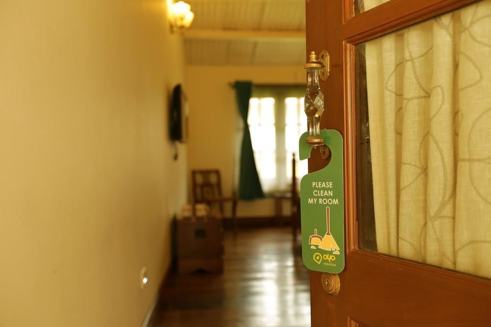 Hotel Oyo Premium Heritage Charing Cross