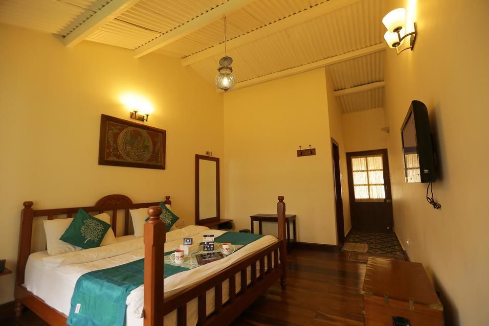 Hotel Oyo Premium Heritage Charing Cross 3*