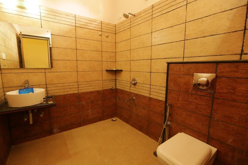 Oyo Premium Heritage Charing Cross Ooty