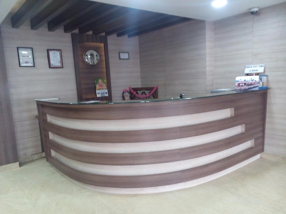 Hotel Preethi Palace Ooty