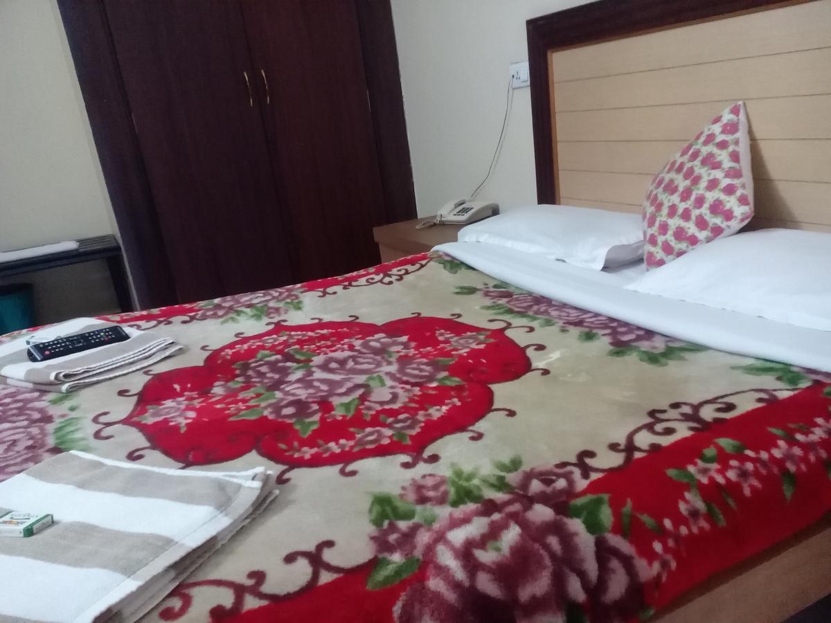 Hotel Preethi Palace