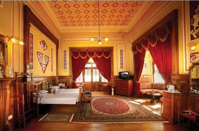 Welcomheritage Fernhills Royal Palace Ooty