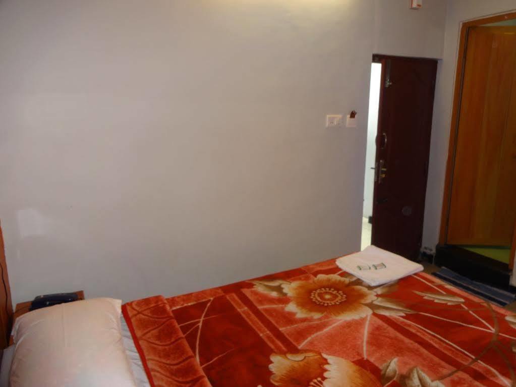 Hotel Apple Residency 2*