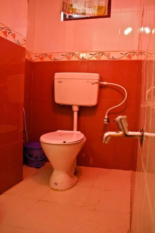 Apple Residency Hotel 2*