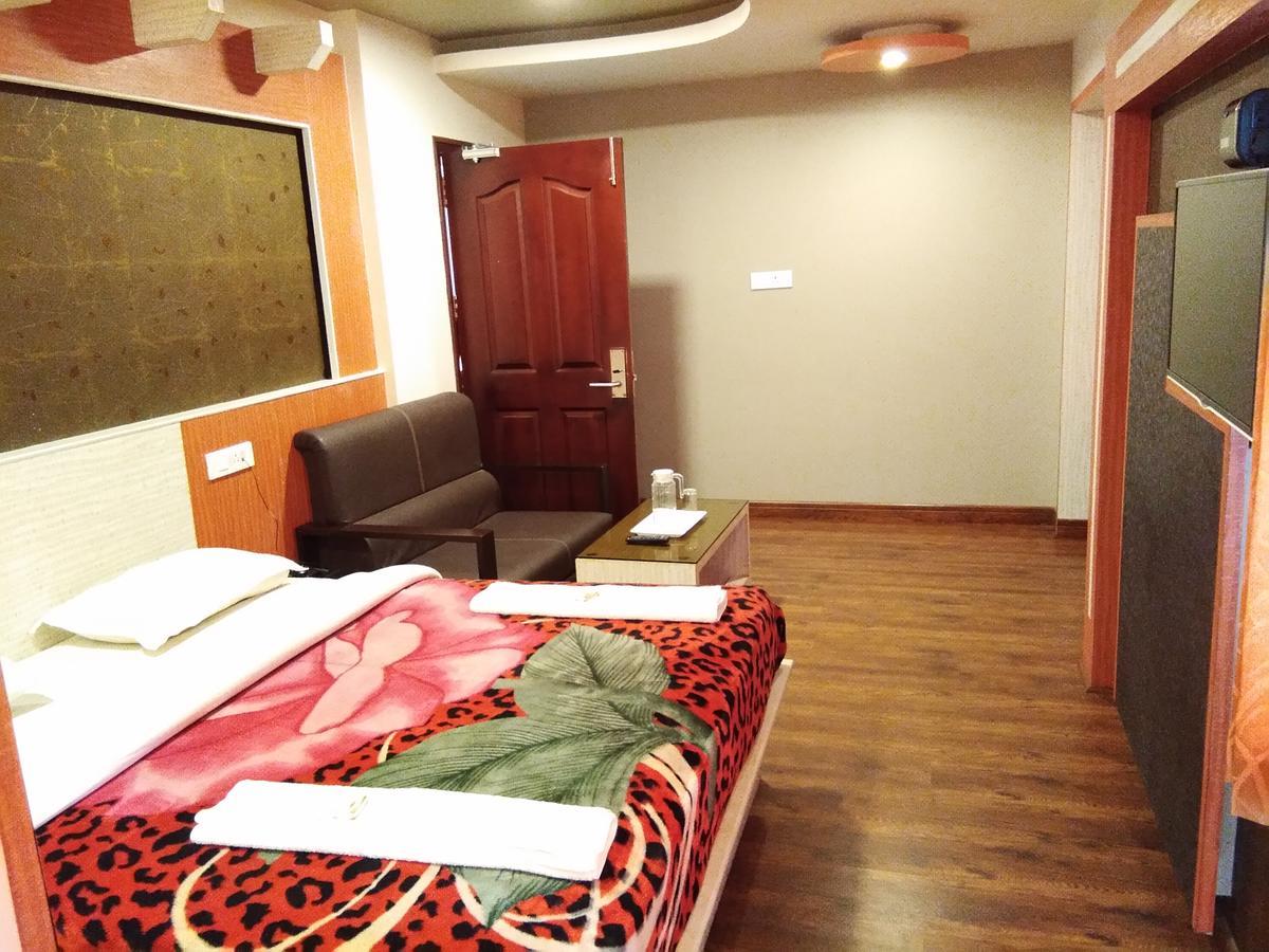 Sarkar Palace Hotel Ooty