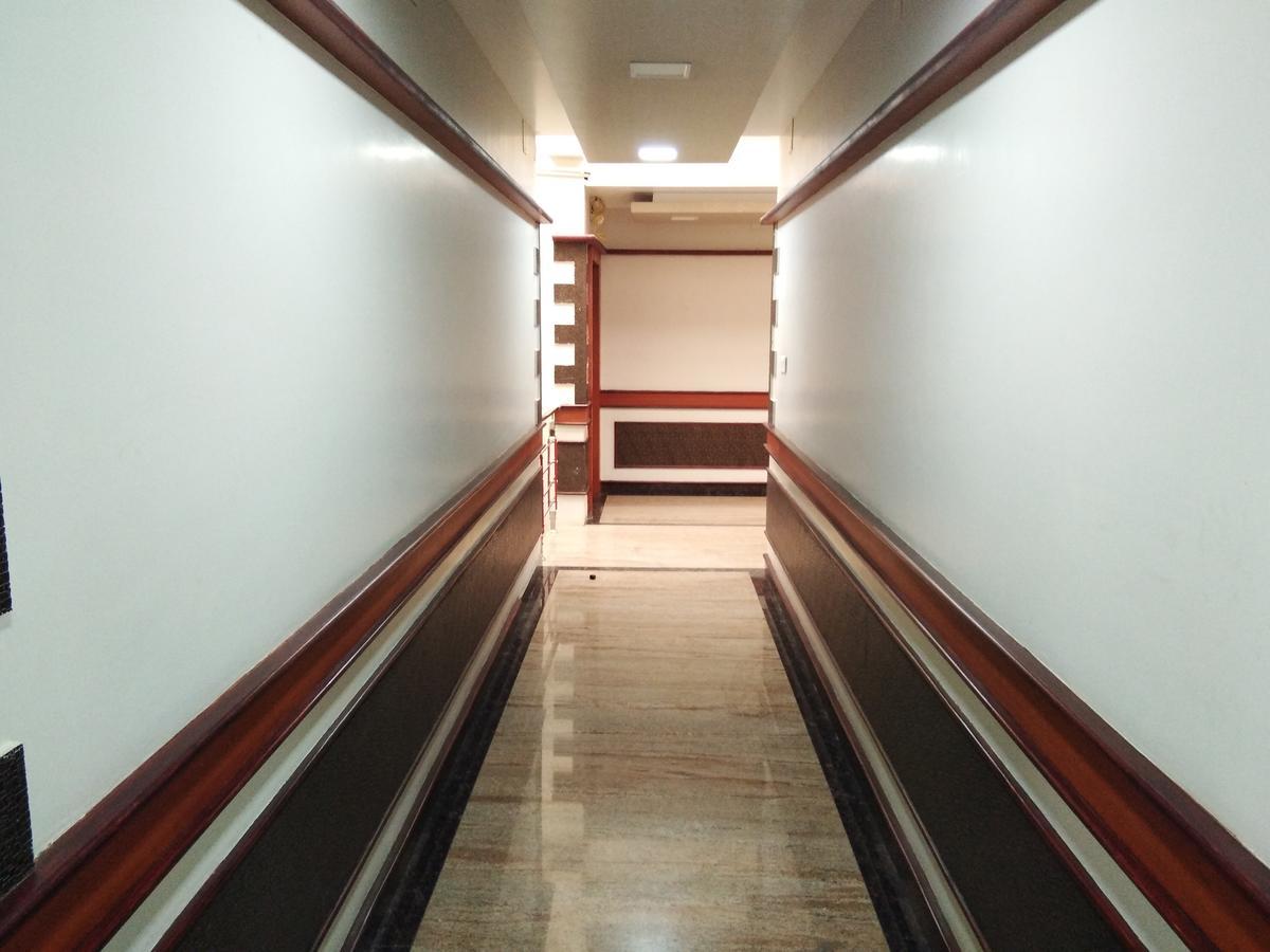 Sarkar Palace Hotel Ooty