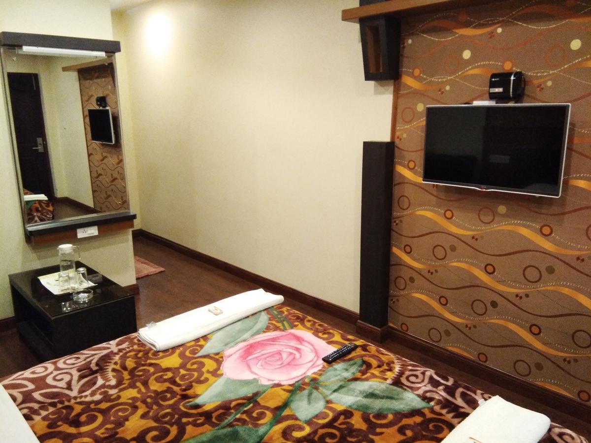 Sarkar Palace Hotel Ooty