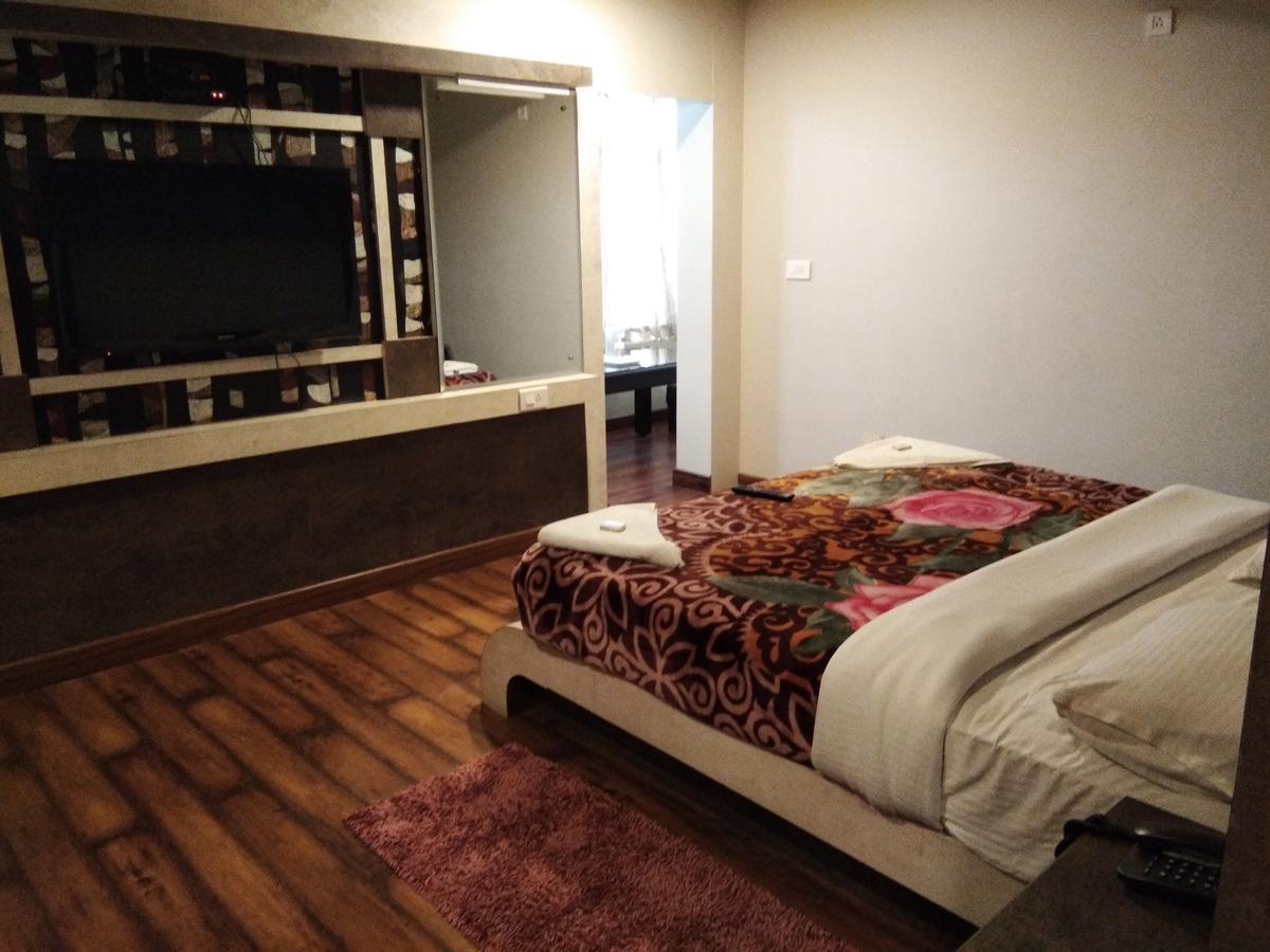 Sarkar Palace *