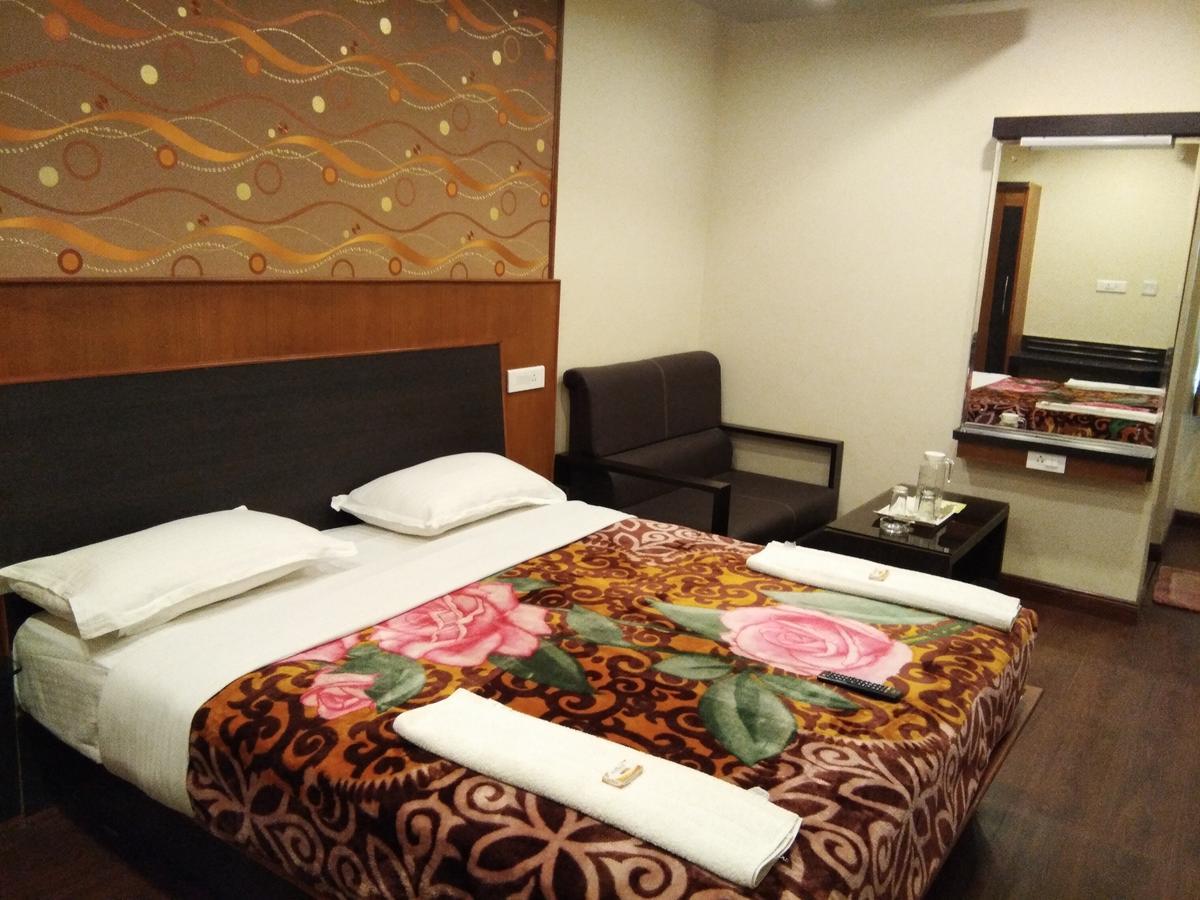 Hotel Sarkar Palace Ooty