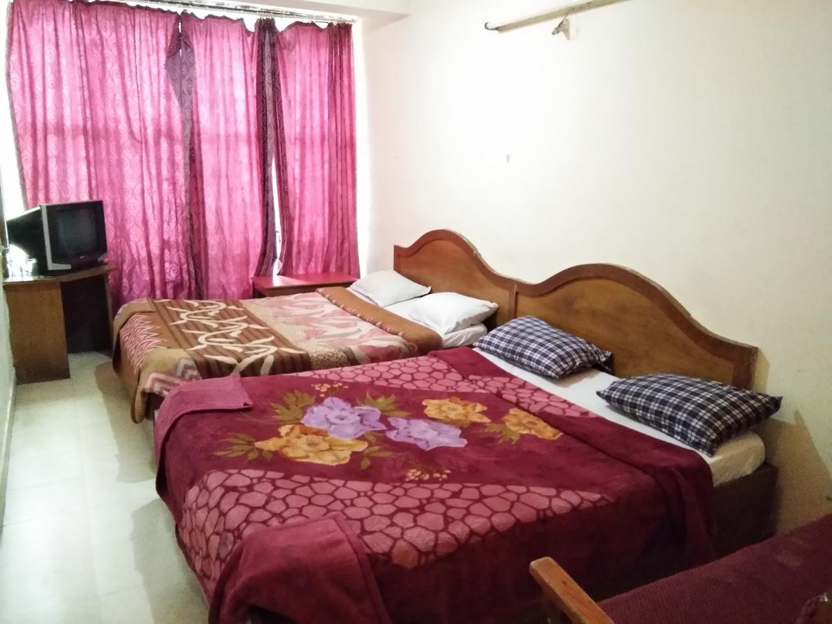 New Nakshatra Hotel Ooty