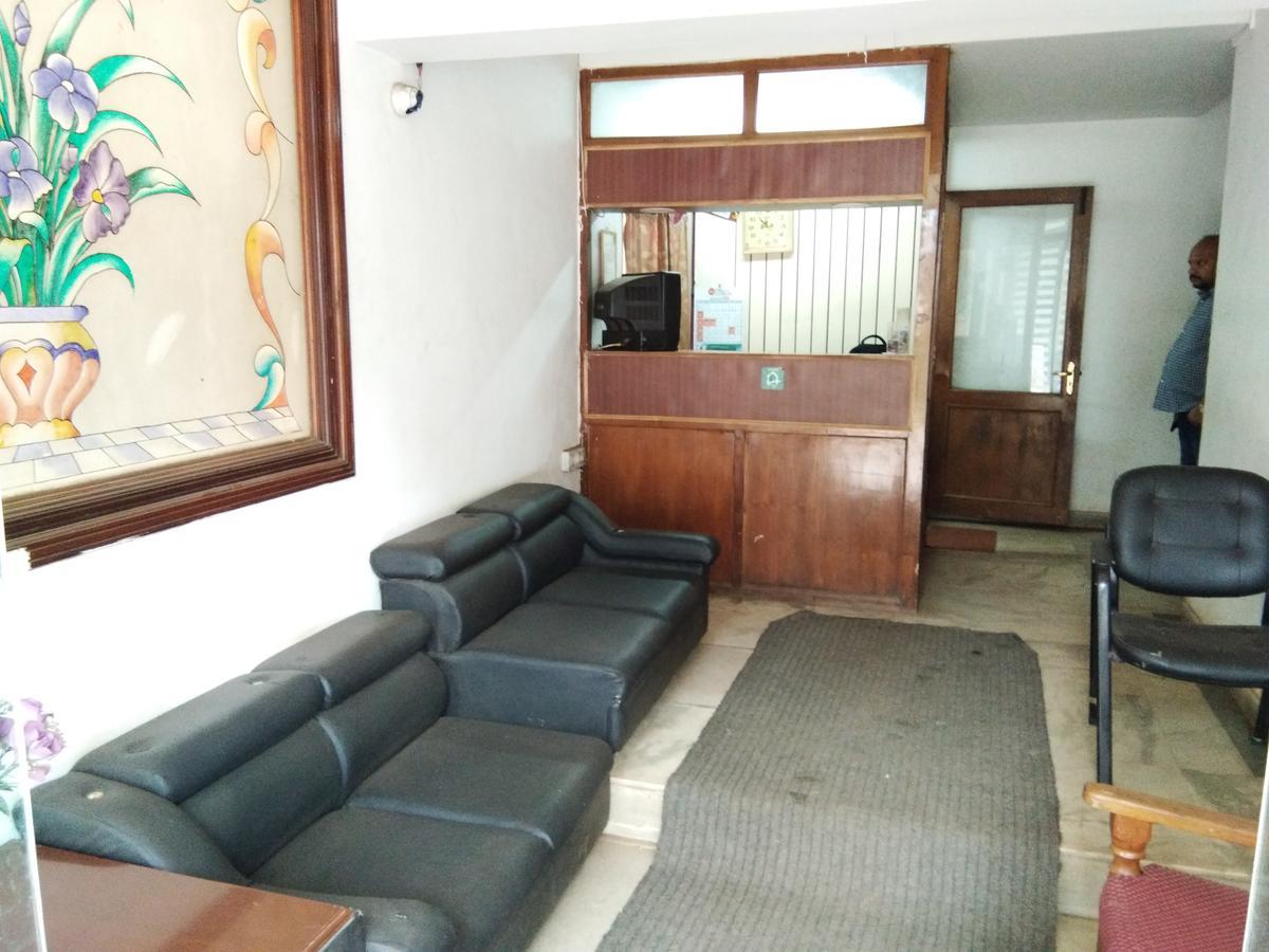 Hotel New Nakshatra *