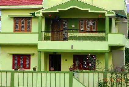 Hilltop Hotel Ooty