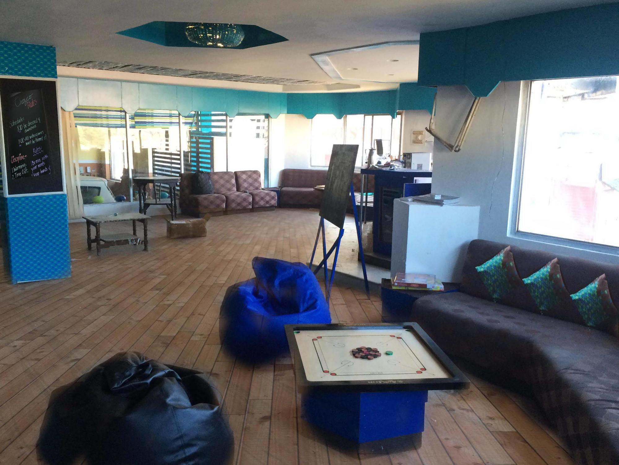Vedanta Wake Up - Ooty, Town Center Hotel Ooty