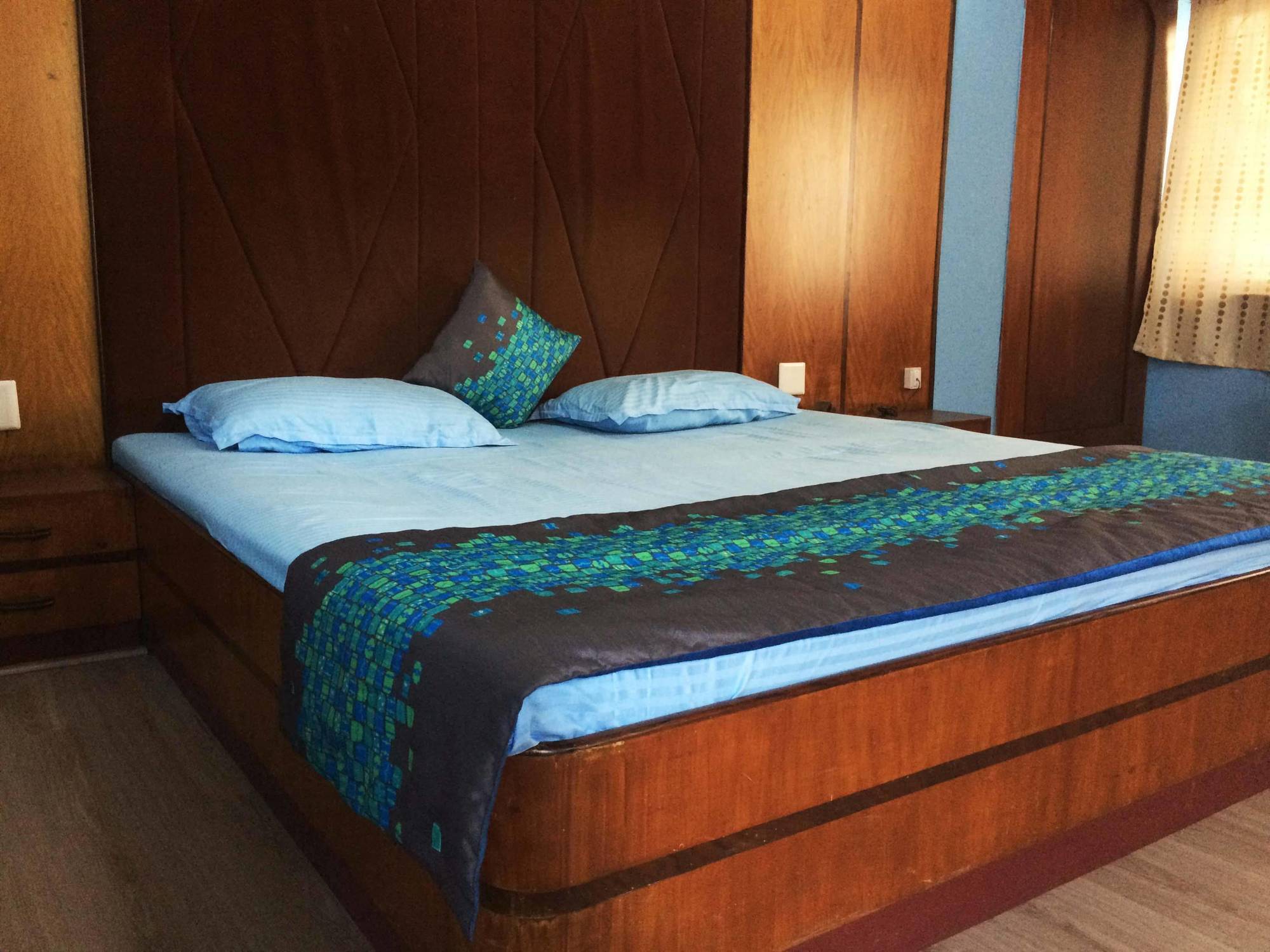 Vedanta Wake Up - Ooty, Town Center Hotel Ooty