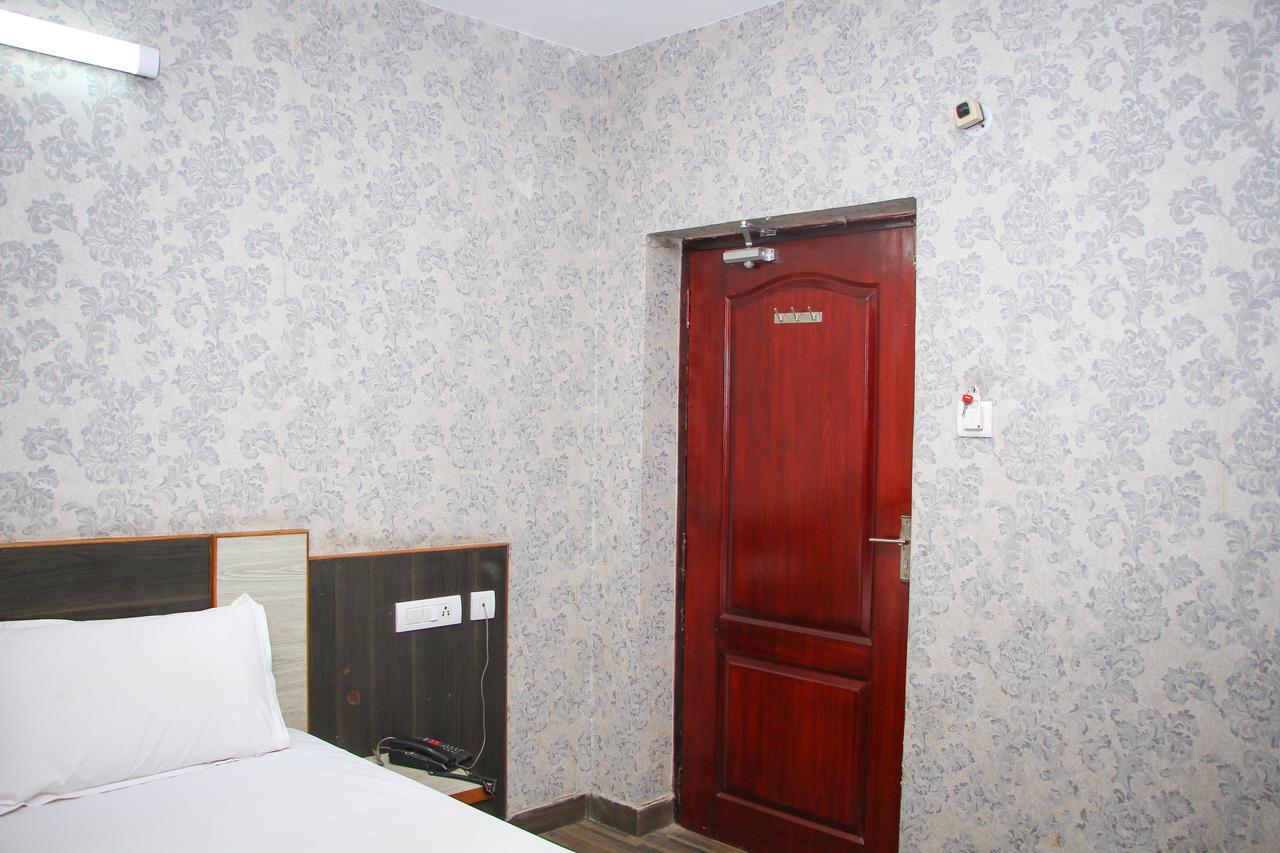 Desanthosh Residency Hotel